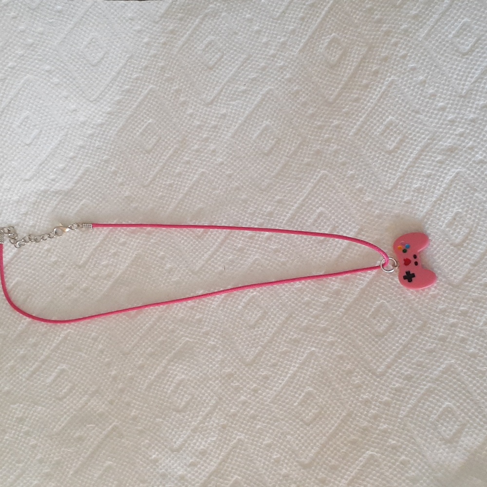 Gamer necklace in hot pink